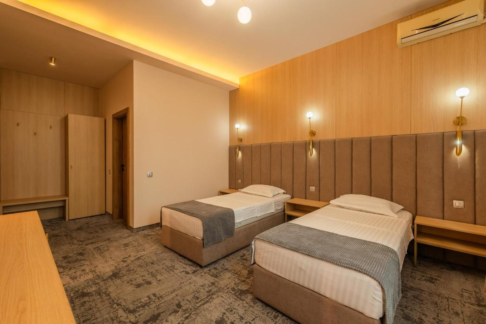 Pensiunea Floarea Soarelui Brasov Luaran gambar