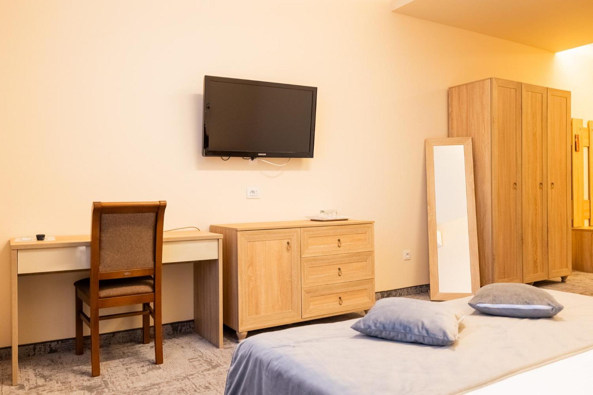 Pensiunea Floarea Soarelui Brasov Luaran gambar