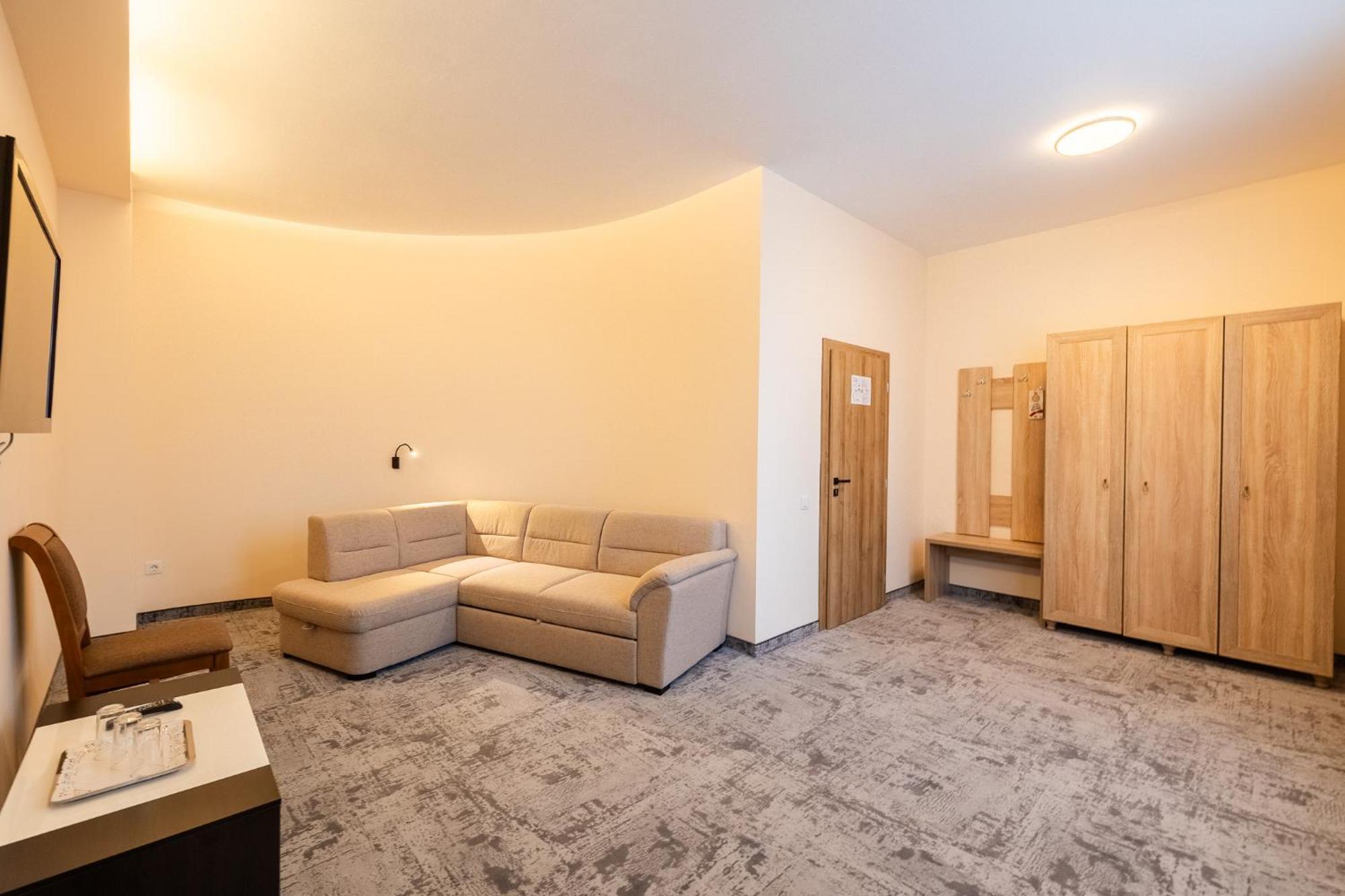 Pensiunea Floarea Soarelui Brasov Luaran gambar